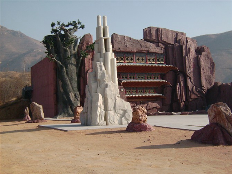 河南汝州怪坡景區(qū)塑石假山包裝 (2).jpg